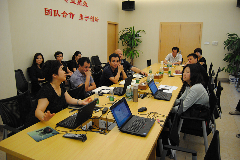 中免集團(tuán)董事長(zhǎng)、總經(jīng)理彭輝蒞臨三亞免稅店視察指導(dǎo)工作